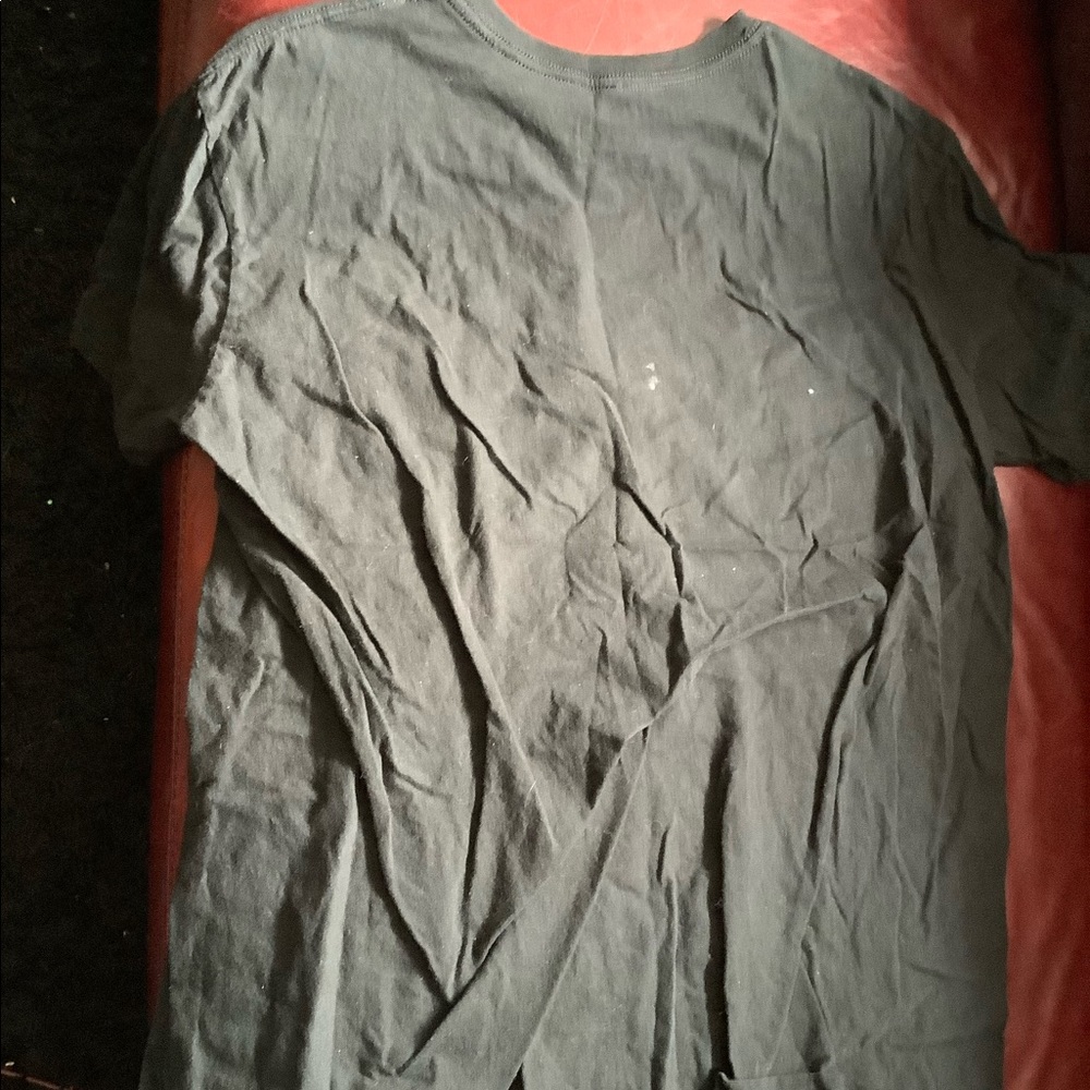 Teeshirt - Picture 2 of 3